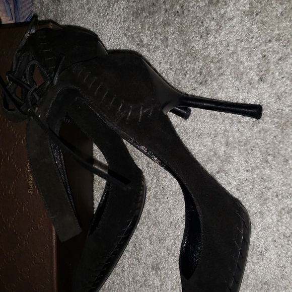 Gucci Suede Heels size 9 1/2 - Picture 3 of 9